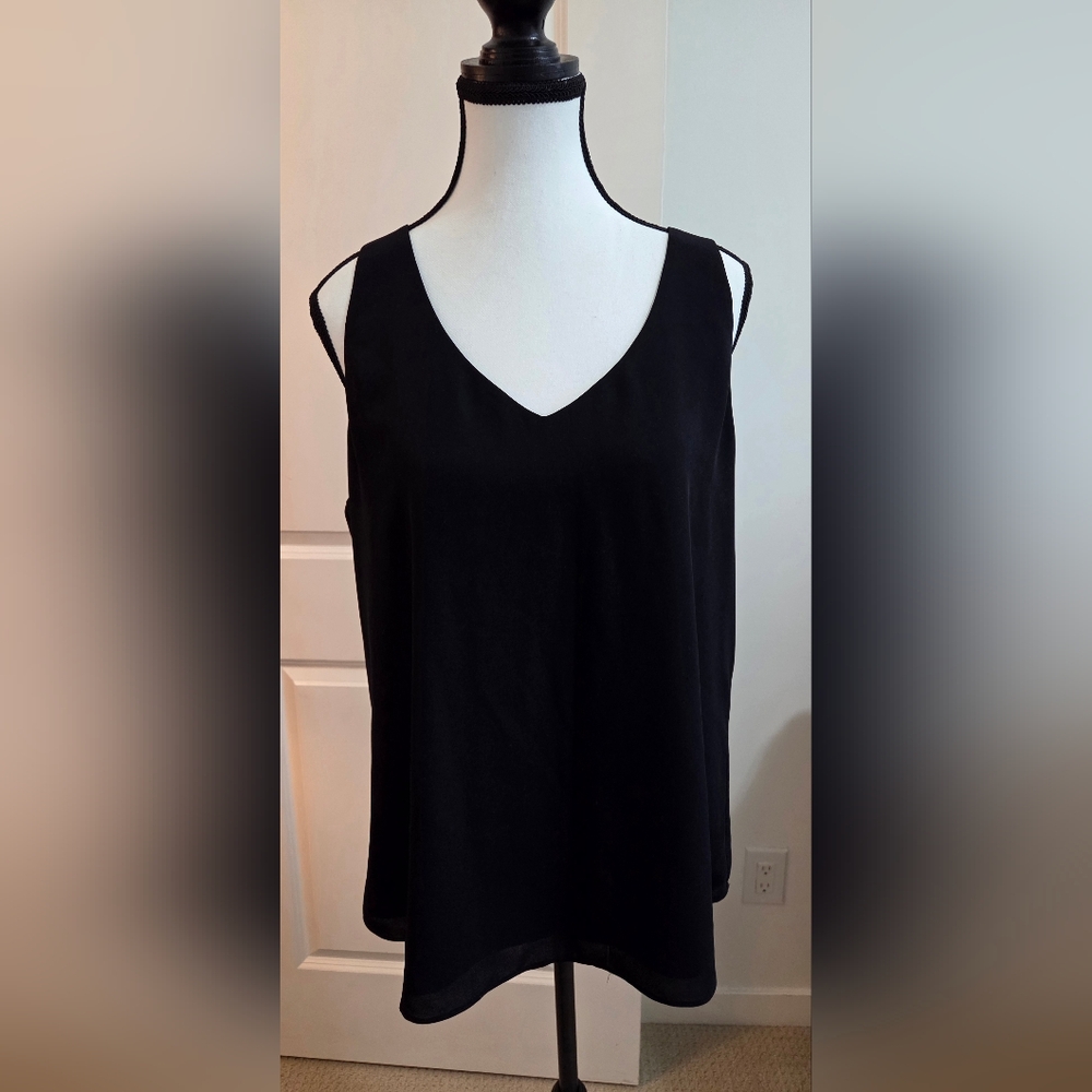 RW & CO Elegant Black Sleeveless Top
